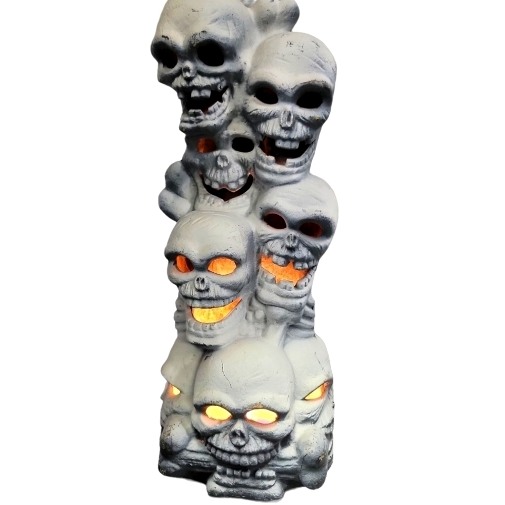 Vintage Trendmasters Lighted Skulls bones   Spooky Halloween Haunted Gothic 1993